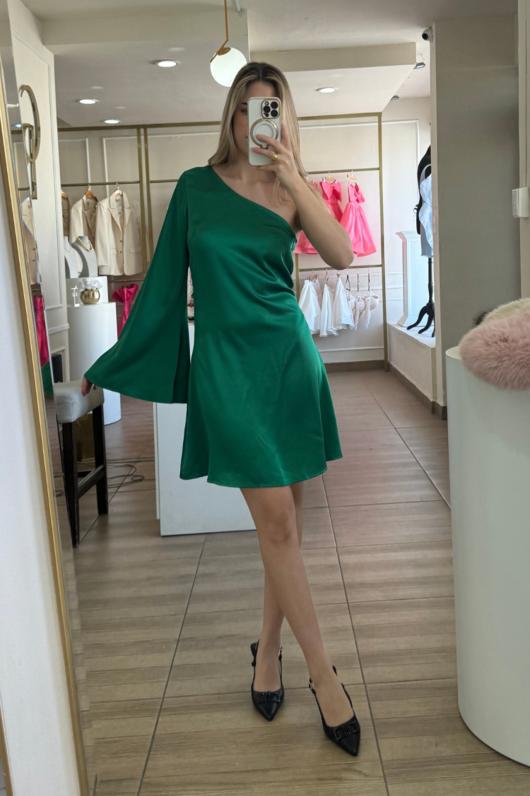 Vestido verde en satín